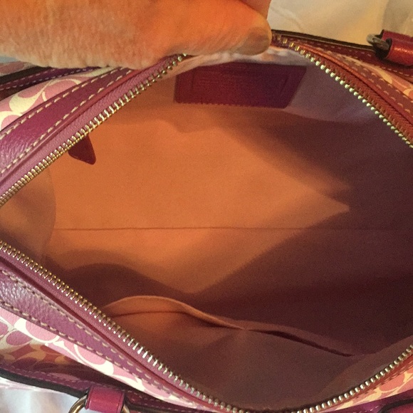 ❌SOLD 🍁💜Coach Chelsea Stripe Satchel💜 - Picture 6 of 8